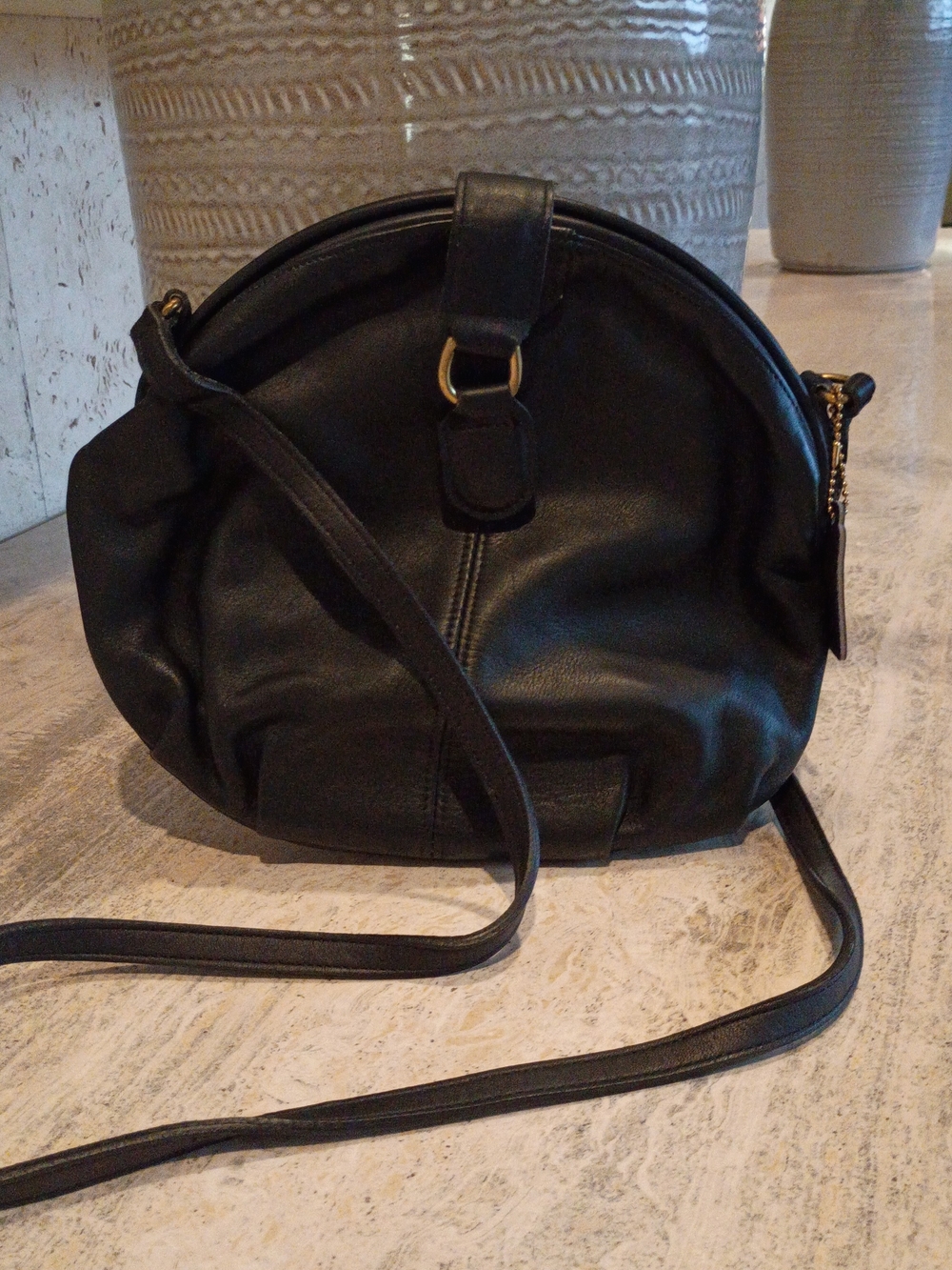 Coach Vintage Laurel Bag Black Leather Style 4112 Clam Shell Crossbody